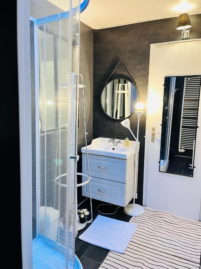 Private Rooms In A Tiny Home 4 Min Drive To Airport Cdg ,1 Private Bathroom Ideal For Families And Friends Roissy-en-France Dış mekan fotoğraf